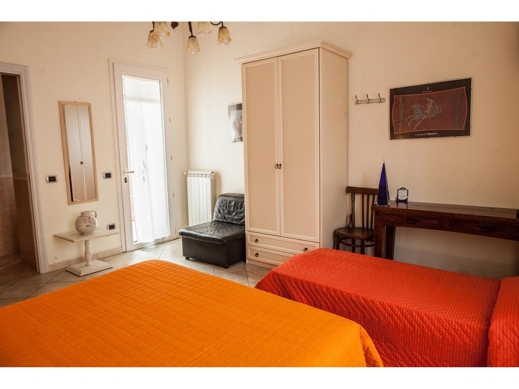 Casa Vacanze Il Gatto Rosso Trecase ห้อง รูปภาพ