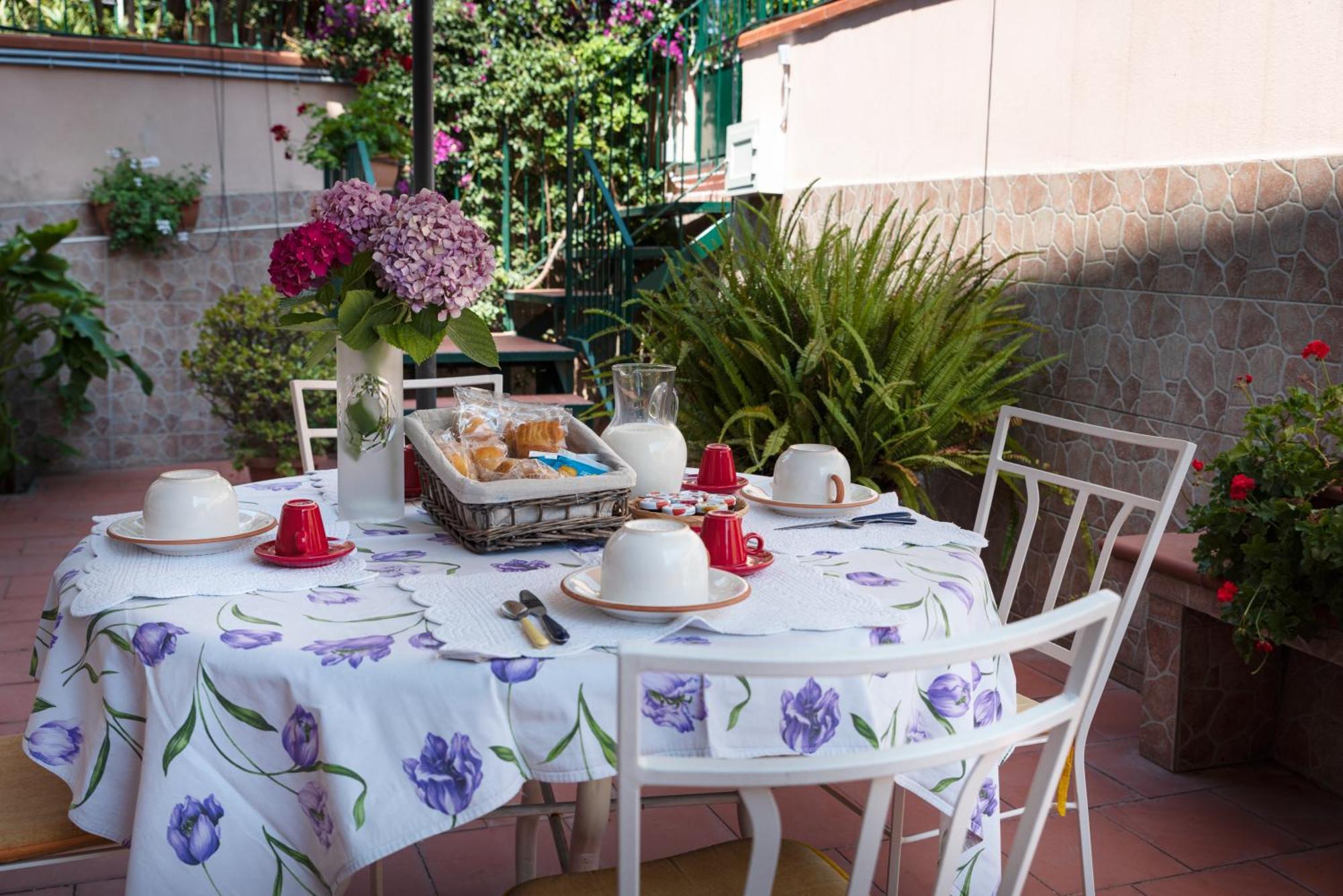 Casa Vacanze Il Gatto Rosso Trecase ภายนอก รูปภาพ