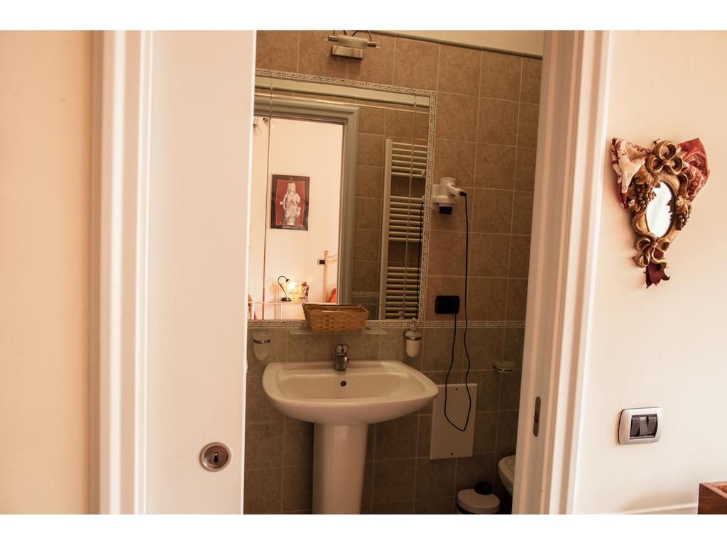 Casa Vacanze Il Gatto Rosso Trecase ห้อง รูปภาพ