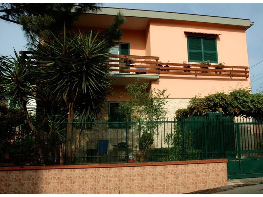 Casa Vacanze Il Gatto Rosso Trecase ภายนอก รูปภาพ